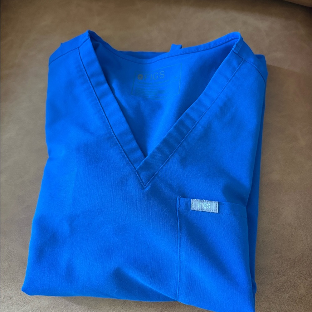 FIGS  V-Neck Scrub Shirt in Royal Blue